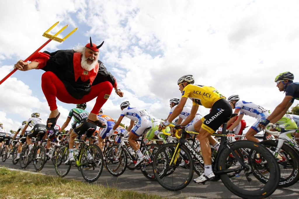 Tour de France vicces szurkoló ördög