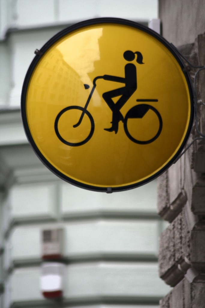 "Ladies Cycling" tábla