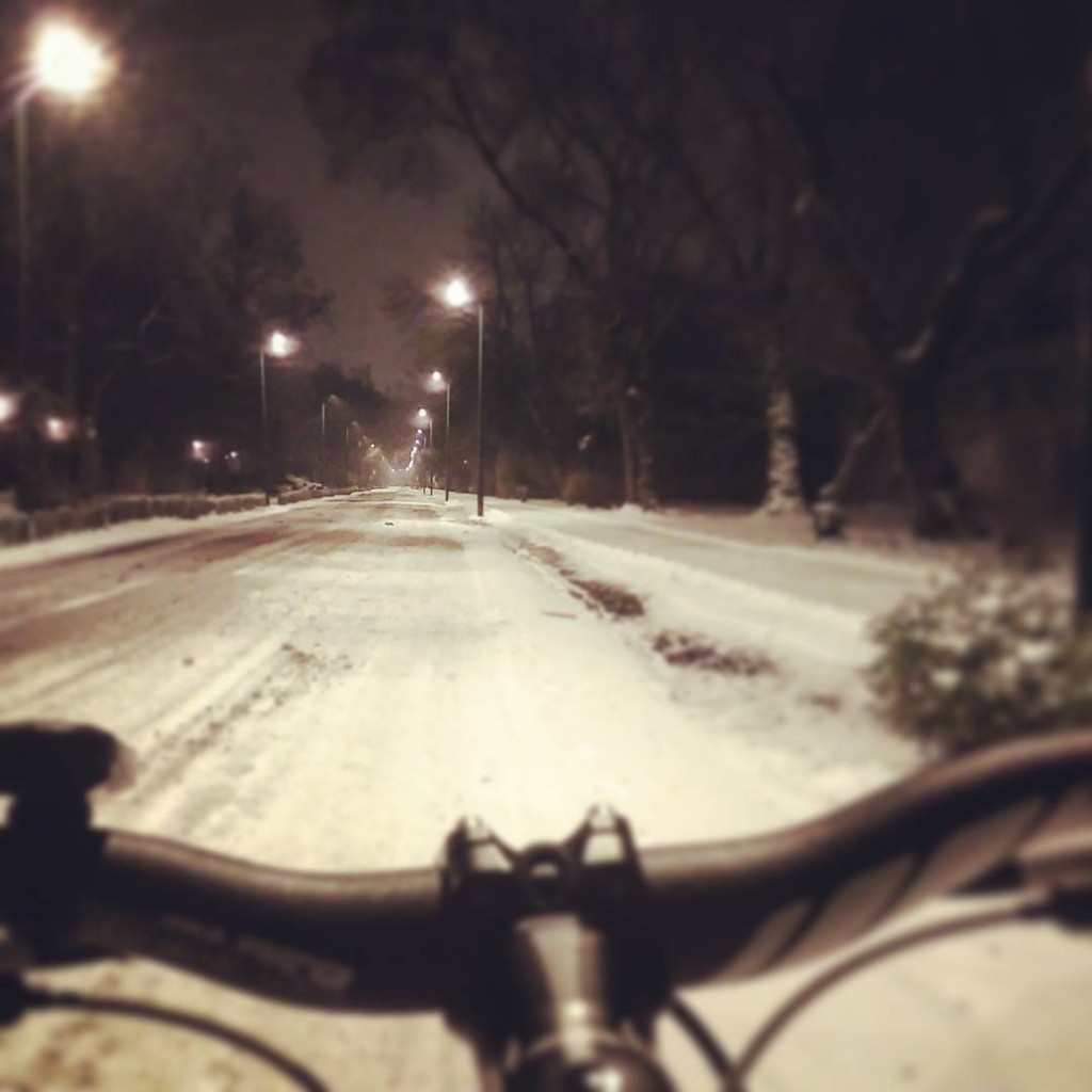 Margit-sziget téli biciklis