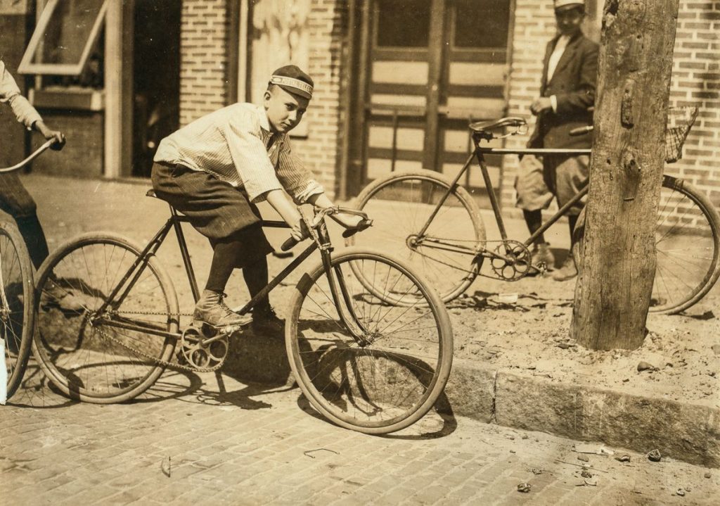 biciklis futár régen